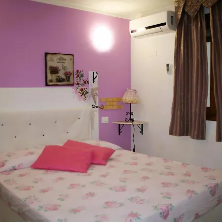 La Pirata Capitana Bed & Breakfast *