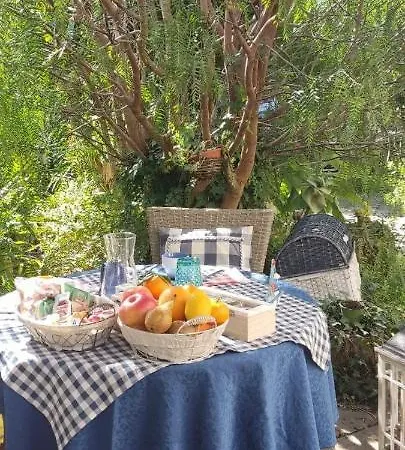住宿加早餐酒店 La Pirata Capitana Costa degli Angeli