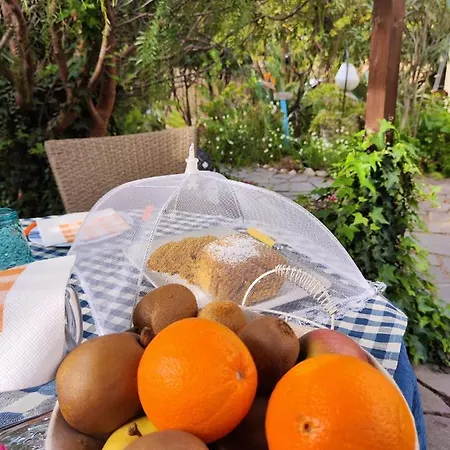 La Pirata Capitana Bed & Breakfast *