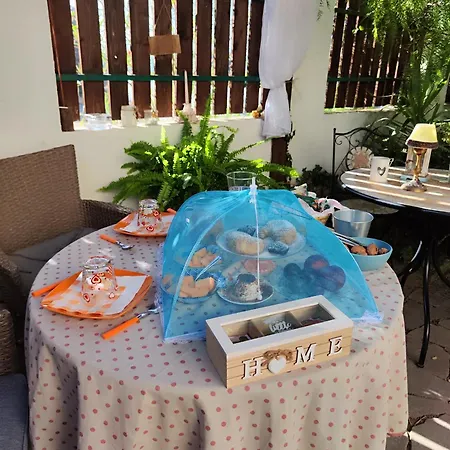 La Pirata Capitana Bed & Breakfast *